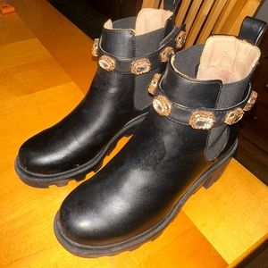 Steve Madden Amulet Boots Size 7.5